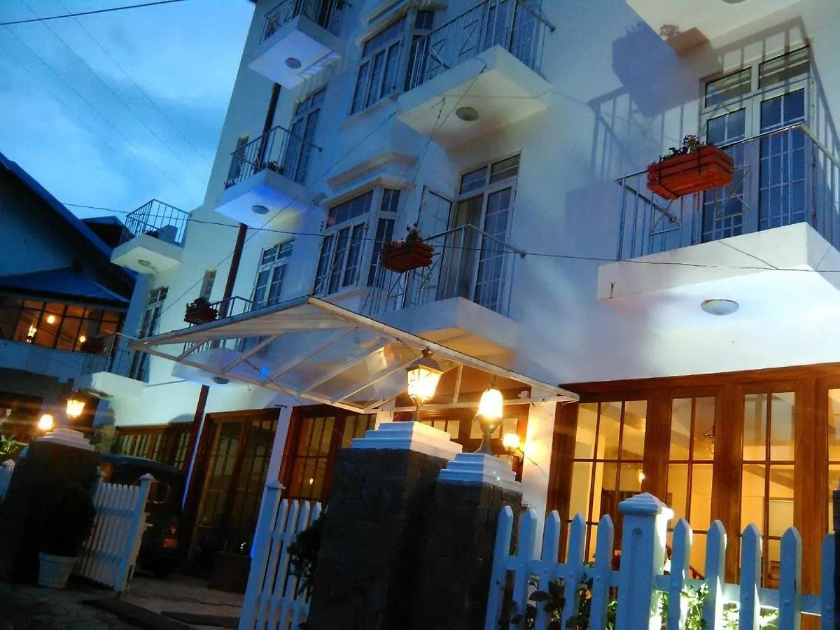 فندق Royal Pearl Hills نوفارا إيلِيا
